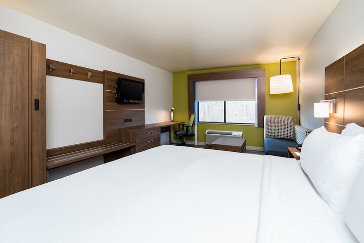 Room 32 of 44