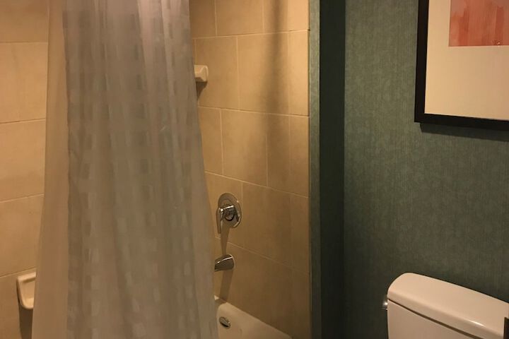Room 11 of 22