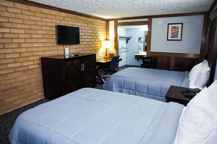 Room 13 of 31