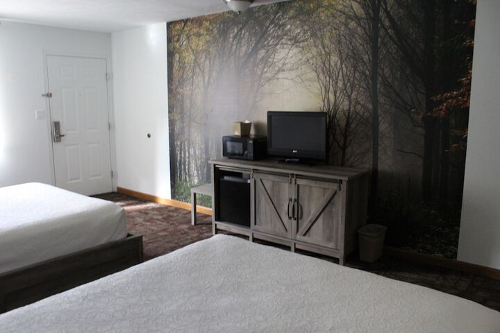 Room 70 of 132