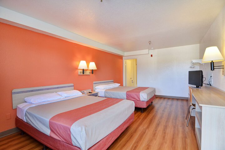 Room 25 of 26