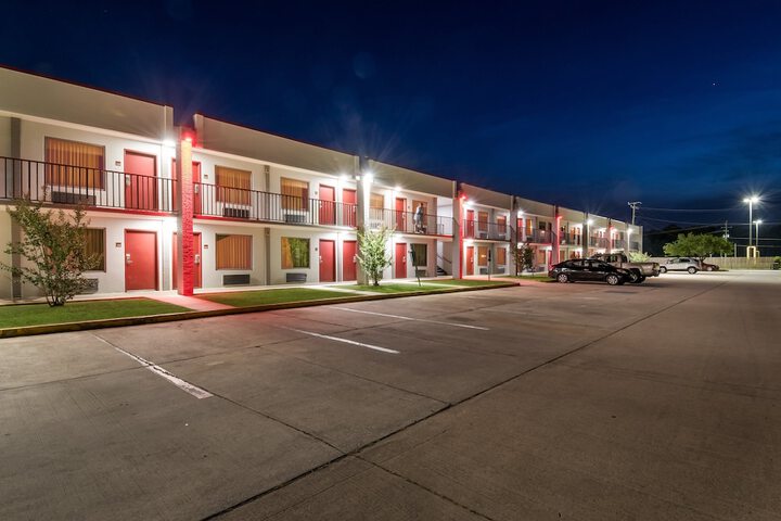 Hotel 7 of 36