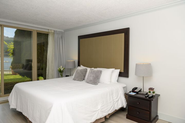 Room 32 of 55