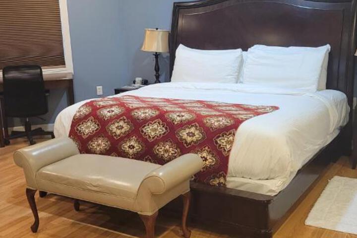 Acorn Hill Lodge and Spa