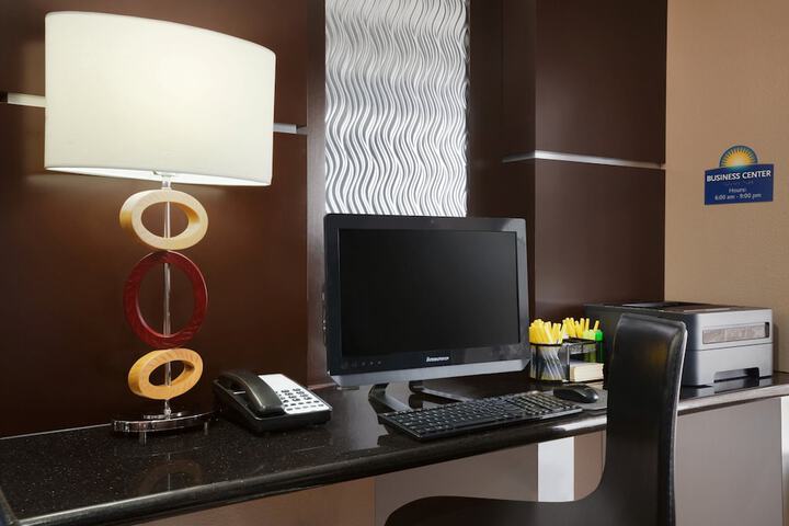 Business Center 22 of 23