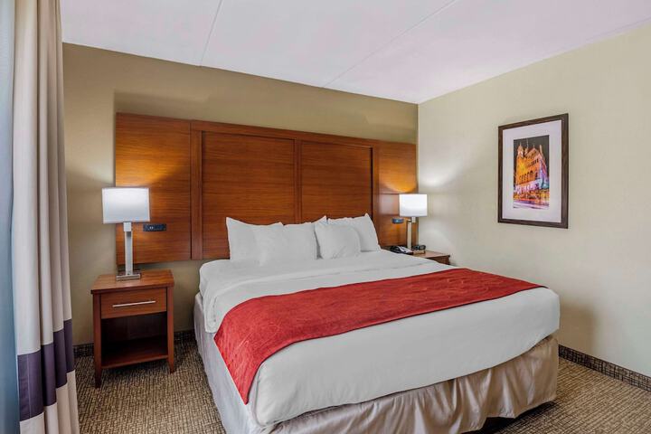 Room 49 of 104