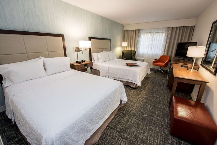 Room 9 of 37