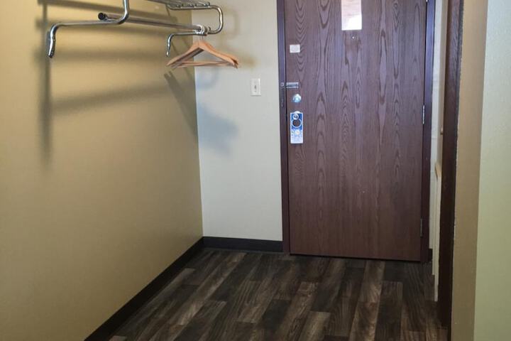 Room 11 of 31