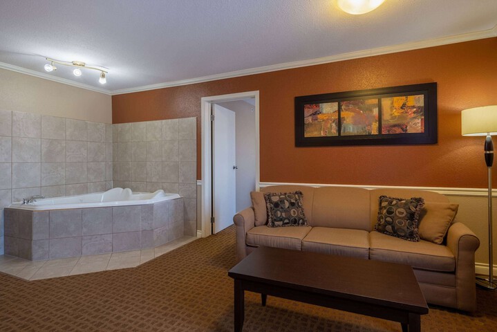 Hot Tub 70 of 72