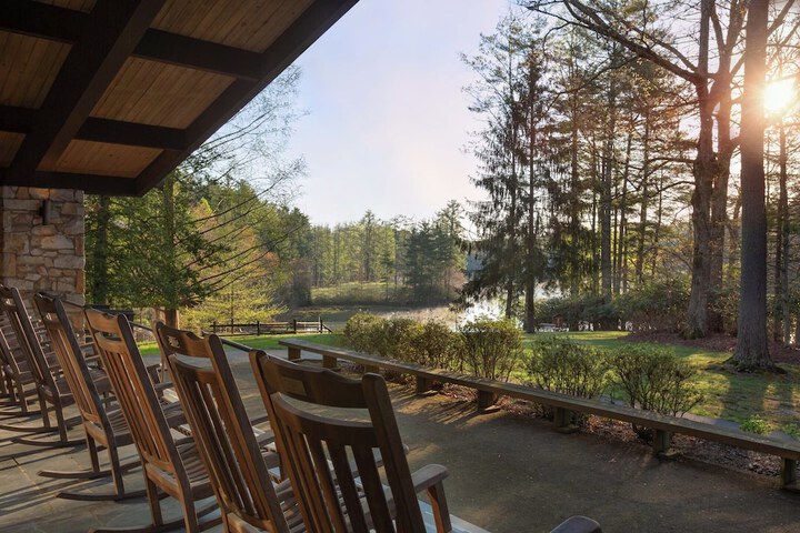 Kanuga Inn & Lodging