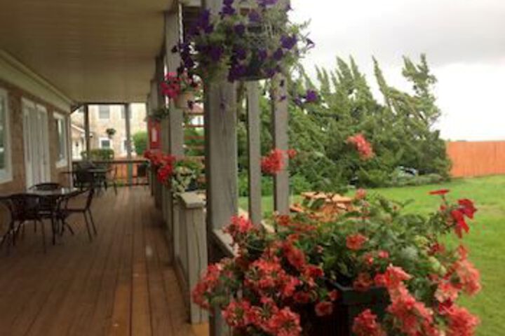 Jamesport Bay Suites