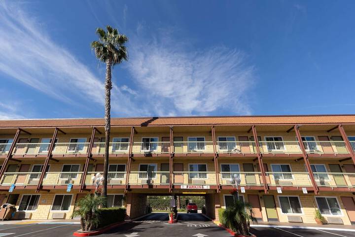 Hotel 2 of 25