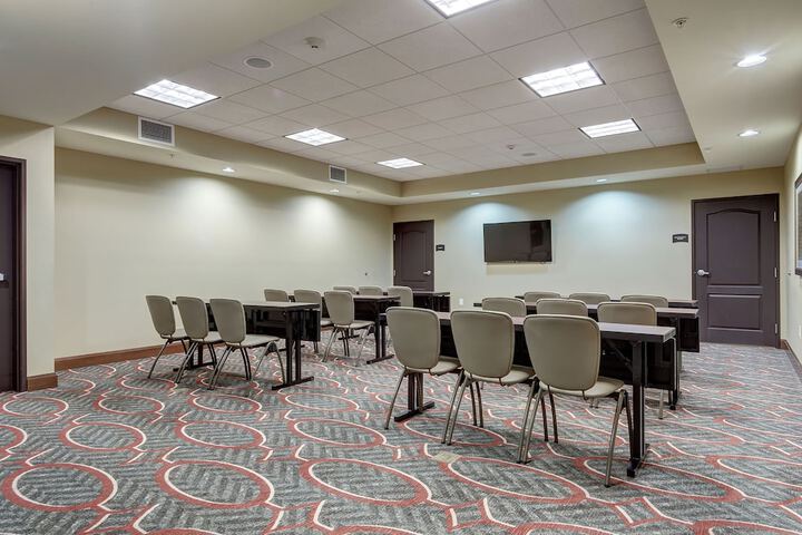 Staybridge Suites St. Louis - Westport by IHG