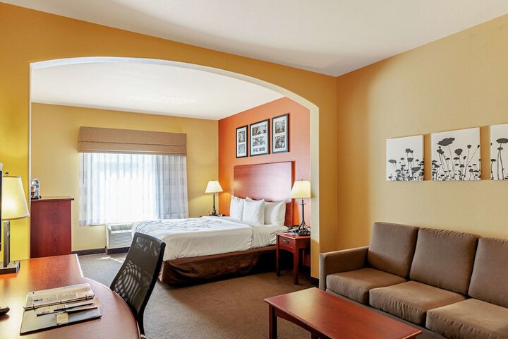 Room 27 of 42