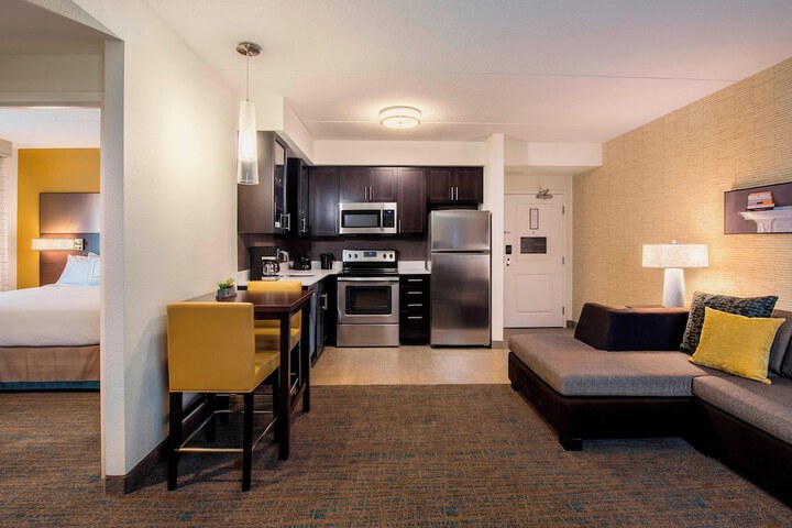 Room 8 of 26