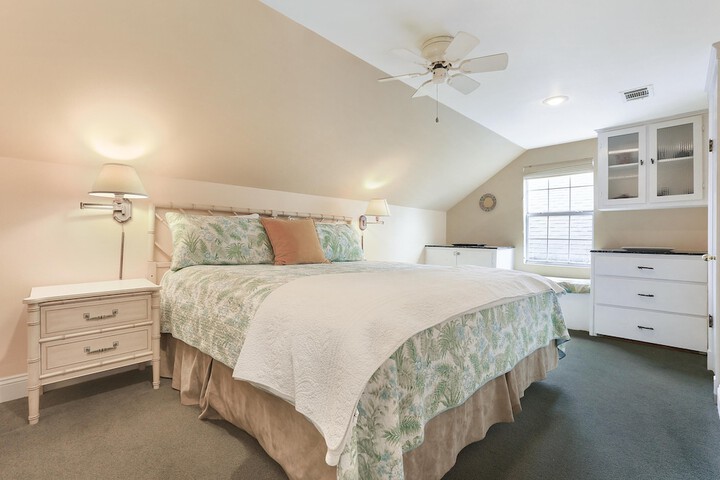 Room 28 of 36