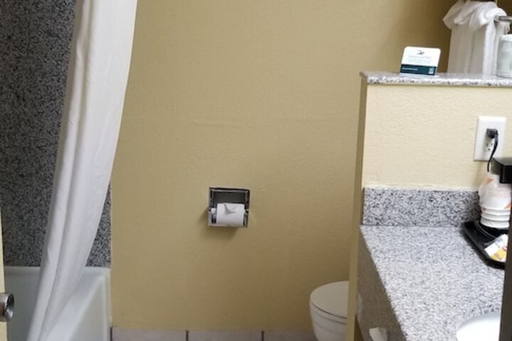 Room 20 of 33