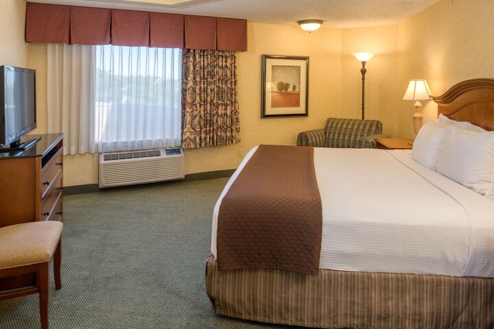 Room 28 of 49
