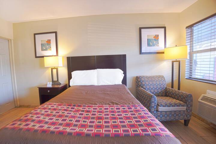 Room 70 of 126