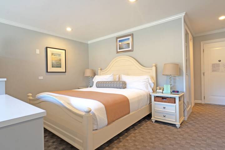 Room 93 of 184