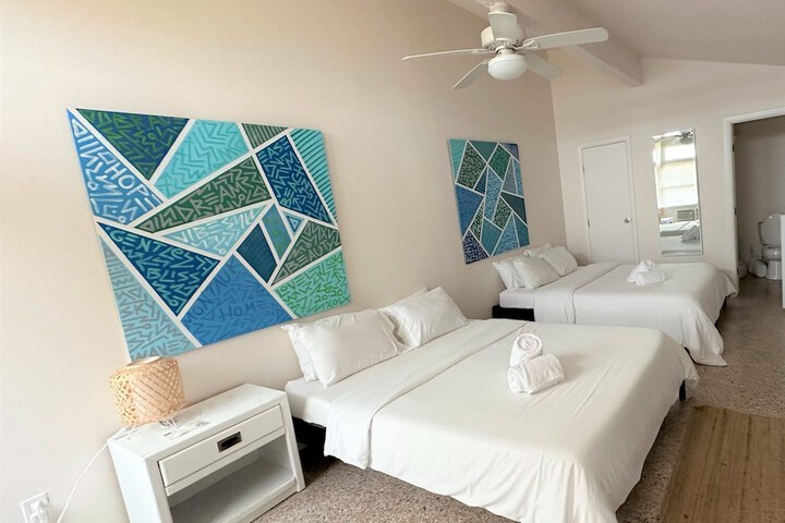 Room 20 of 29