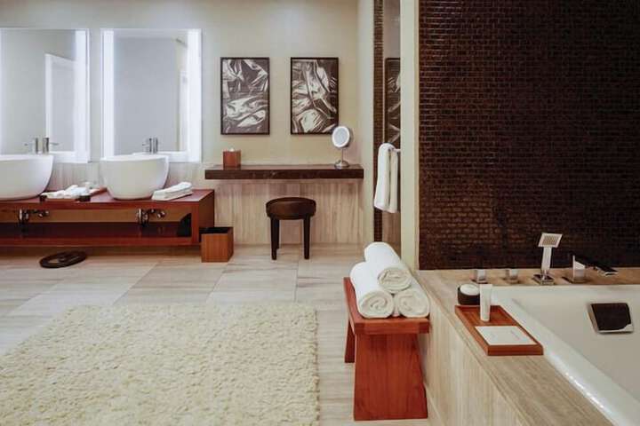 Room 27 of 70