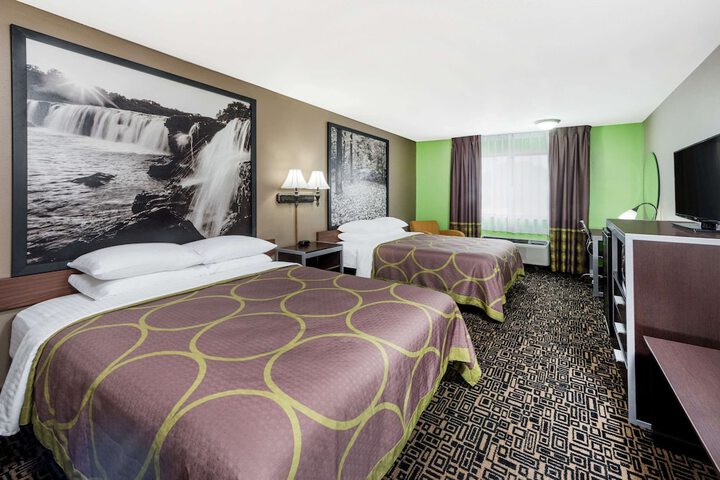 Room 10 of 15