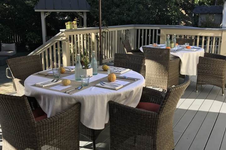 Dining 102 of 161