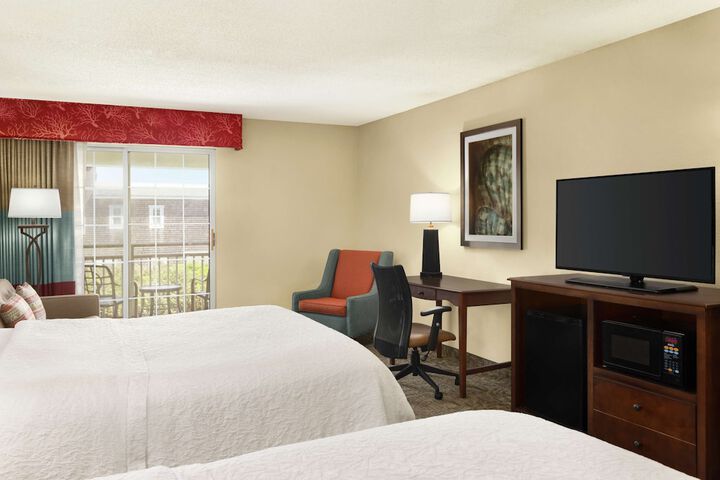 Hampton Inn & Suites Outer Banks / Corolla