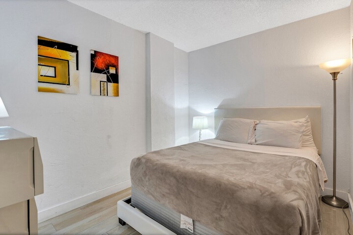 Room 55 of 102