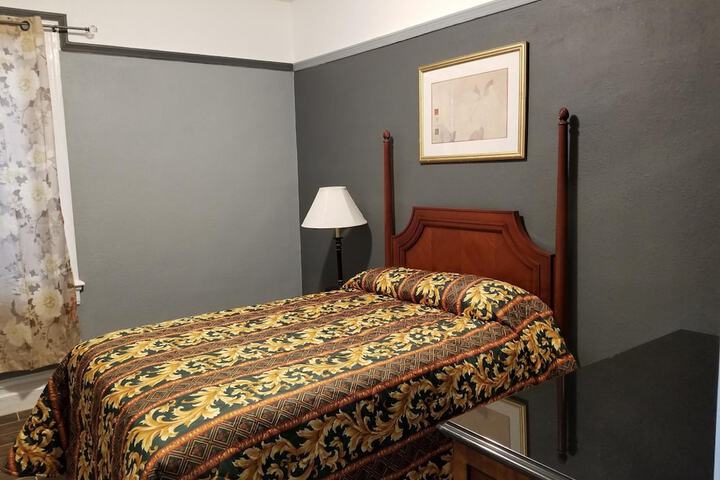 Room 37 of 43