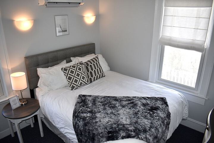 Room 78 of 183