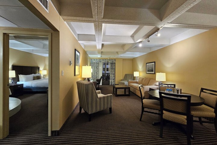 Room 26 of 61