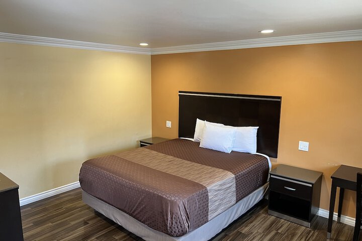 Room 41 of 66