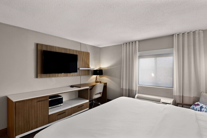 Wyndham Garden Ankeny / Des Moines