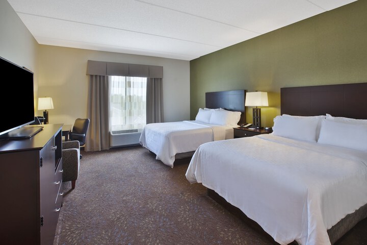 Holiday Inn Express & Suites Geneva Finger Lakes by IHG