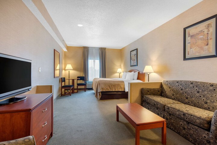 Room 15 of 38