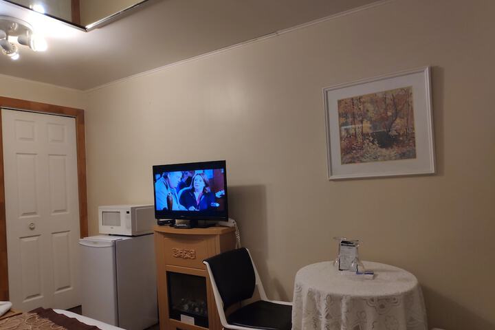 Room 7 of 16