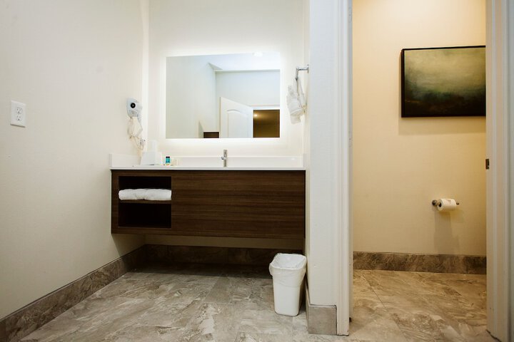 Room 17 of 57
