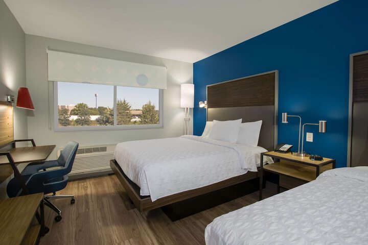 Room 16 of 37