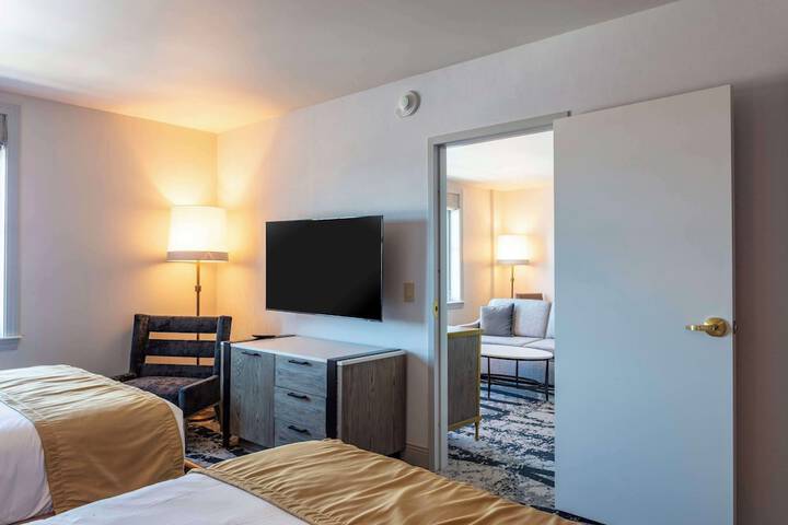 Room 36 of 70