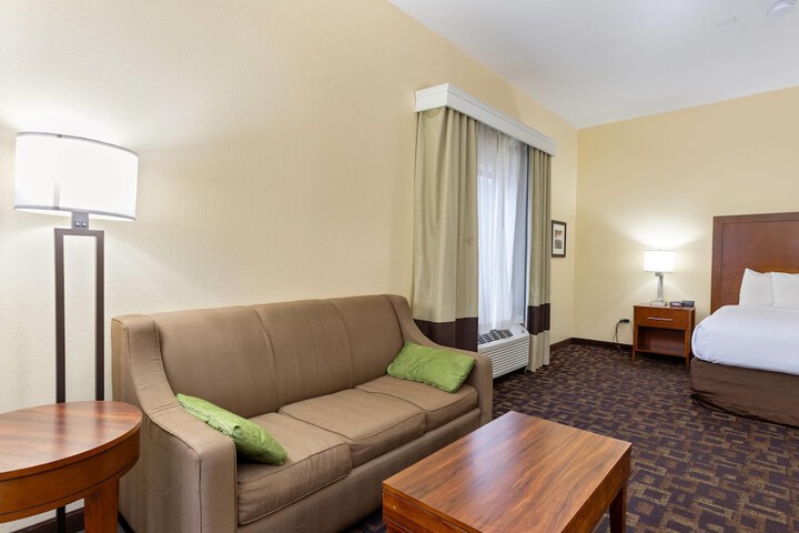 Comfort Inn & Suites North Aurora - Naperville