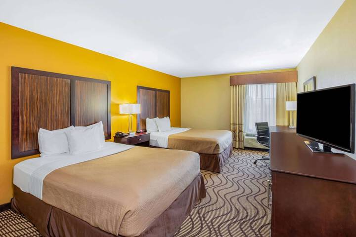 Room 32 of 54