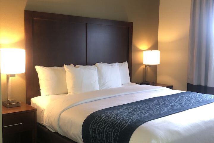 Room 33 of 81