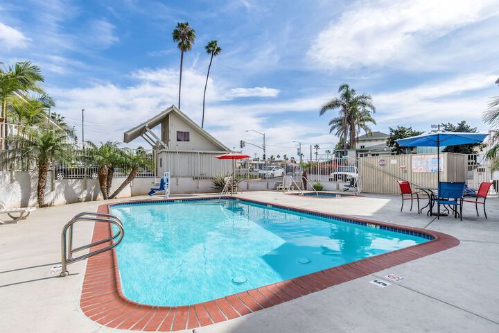 Pool 5 of 37