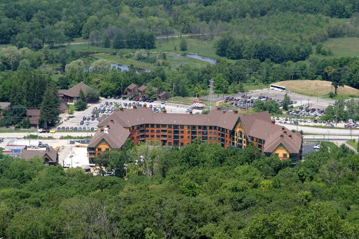 Hotel 4 of 117