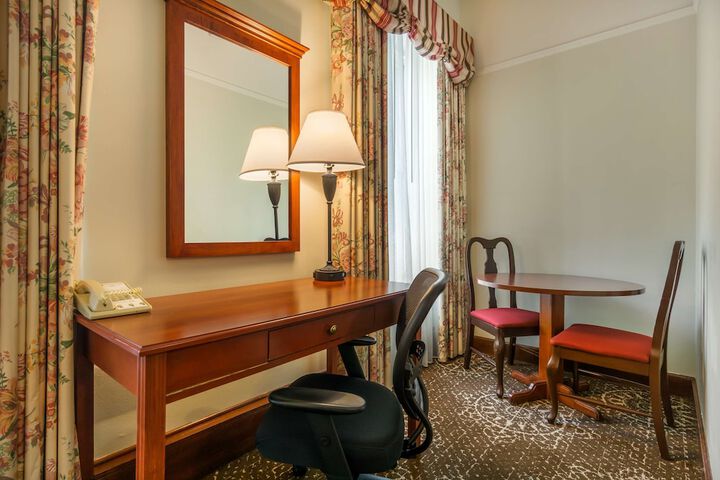 Room 34 of 39