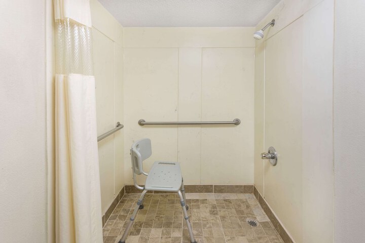 Room 5 of 14