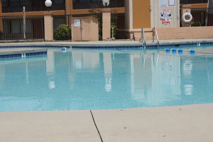 Pool 24 of 110