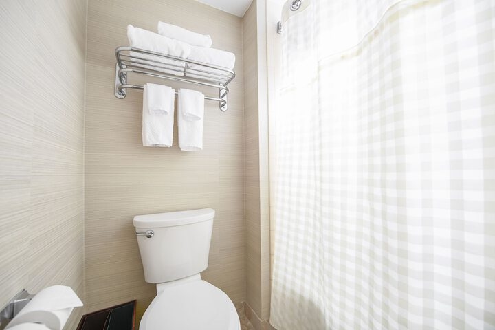 DoubleTree Suites by Hilton Hotel Cincinnati - Blue Ash